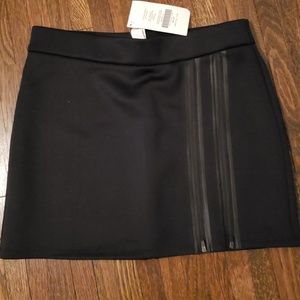 NWT Fabletics black skirt, M size 6 or 8